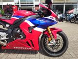 Honda CBR1000RR-R SP Fireblade  *1.Hand*kein Vorf.* - Offers matching your search criteria