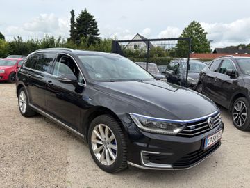 Volkswagen Passat - 2