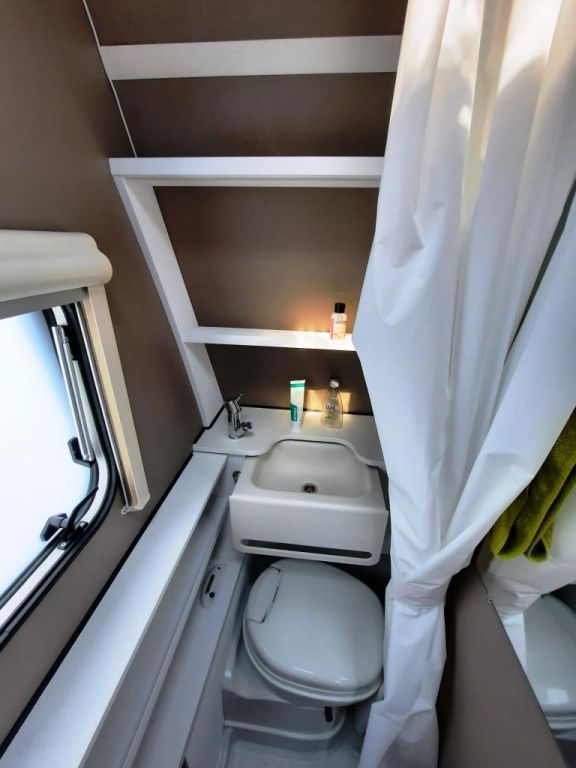 Fahrzeugabbildung Dethleffs c&apos; go 475 FR Verfüg./Sparen Sie 3.222,- €