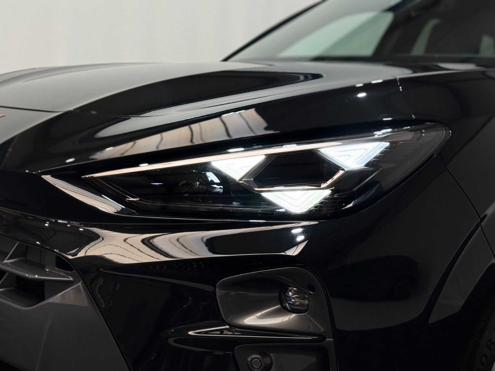 Fahrzeugabbildung CUPRA Terramar 2.0 TSI - 4Drive - VZ - DSG