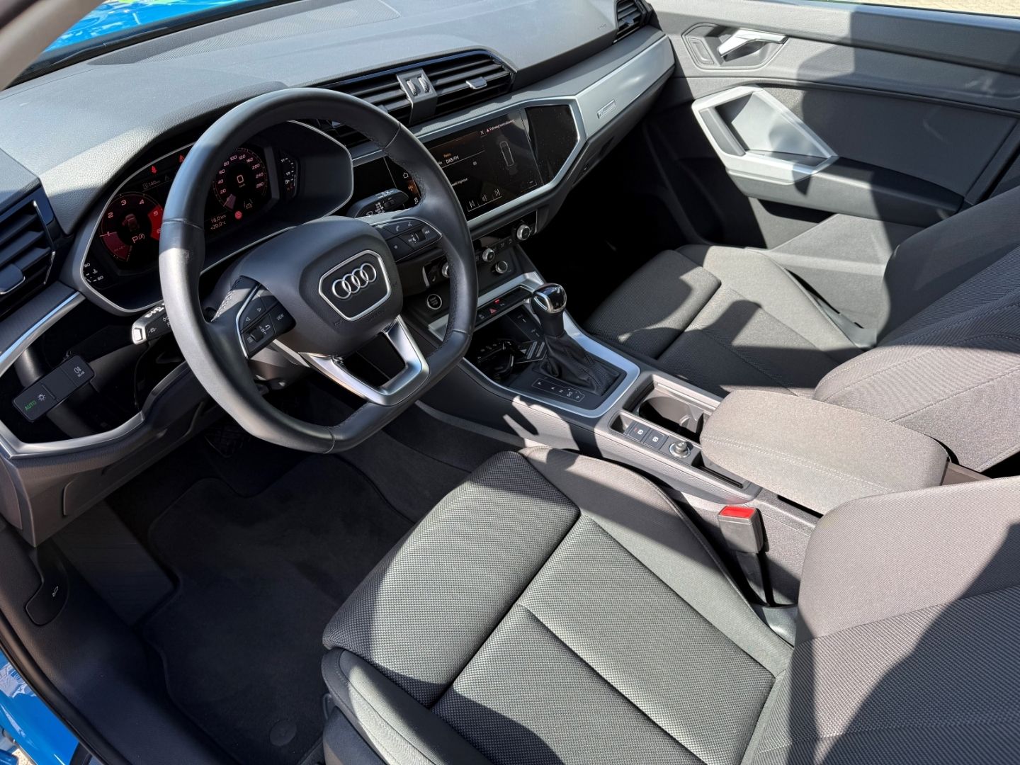 Fahrzeugabbildung Audi Q3 35 TDI S Line LED ACC TWA Navi el. Heckkl. Fu