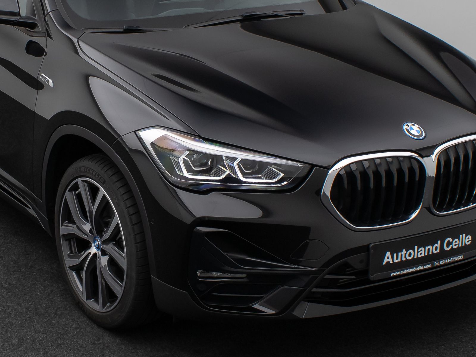 Fahrzeugabbildung BMW X1 xD25e Sport Line Kamera HUD DAB Navi+ Alarm