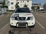 Nissan Navara Pickup Double Cab White Elements 4X4 - gebrauchte Nissan Navara aus dem Jahr 2008