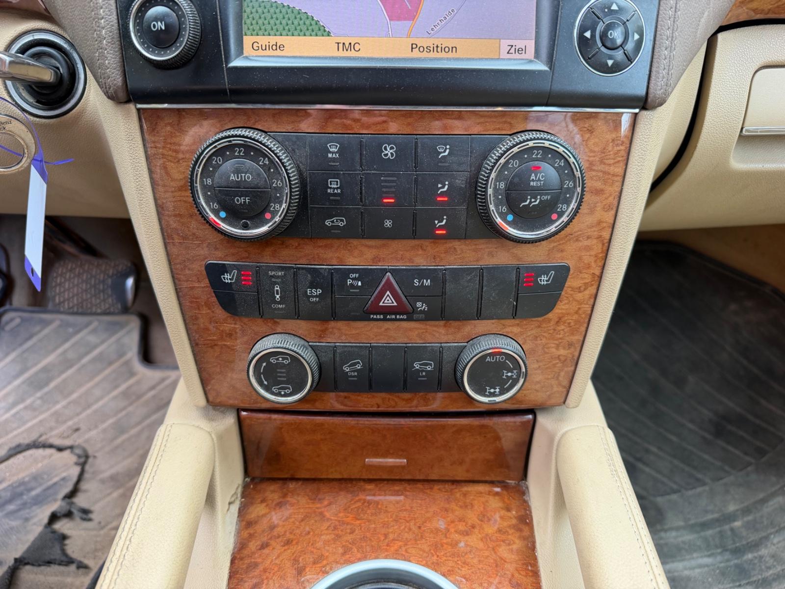 Mercedes-Benz GL350 2009 — photo 12