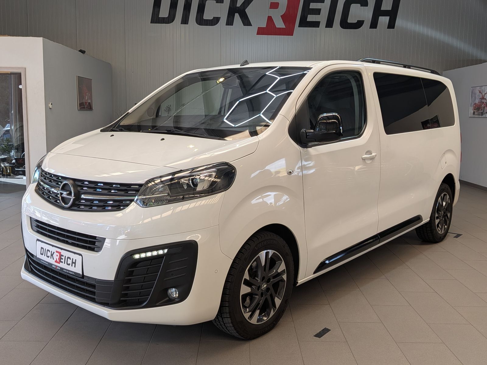 Fahrzeugabbildung Opel Zafira Life M 2.0Aut. LED*CAM*HUD*ACC*AHK*8-SITZ