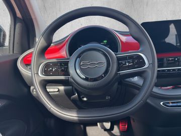Fiat 500e 42 kWh Kam.+Navi+ACC+PDC+SpurH+AUT+KlimaA