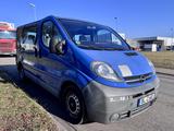Opel Vivaro 2.5 CDTI Edition KLIMA 9 SITZER - Opel Vivaro mit Diesel-Antrieb: Kleinbus, Automatik, 2.5