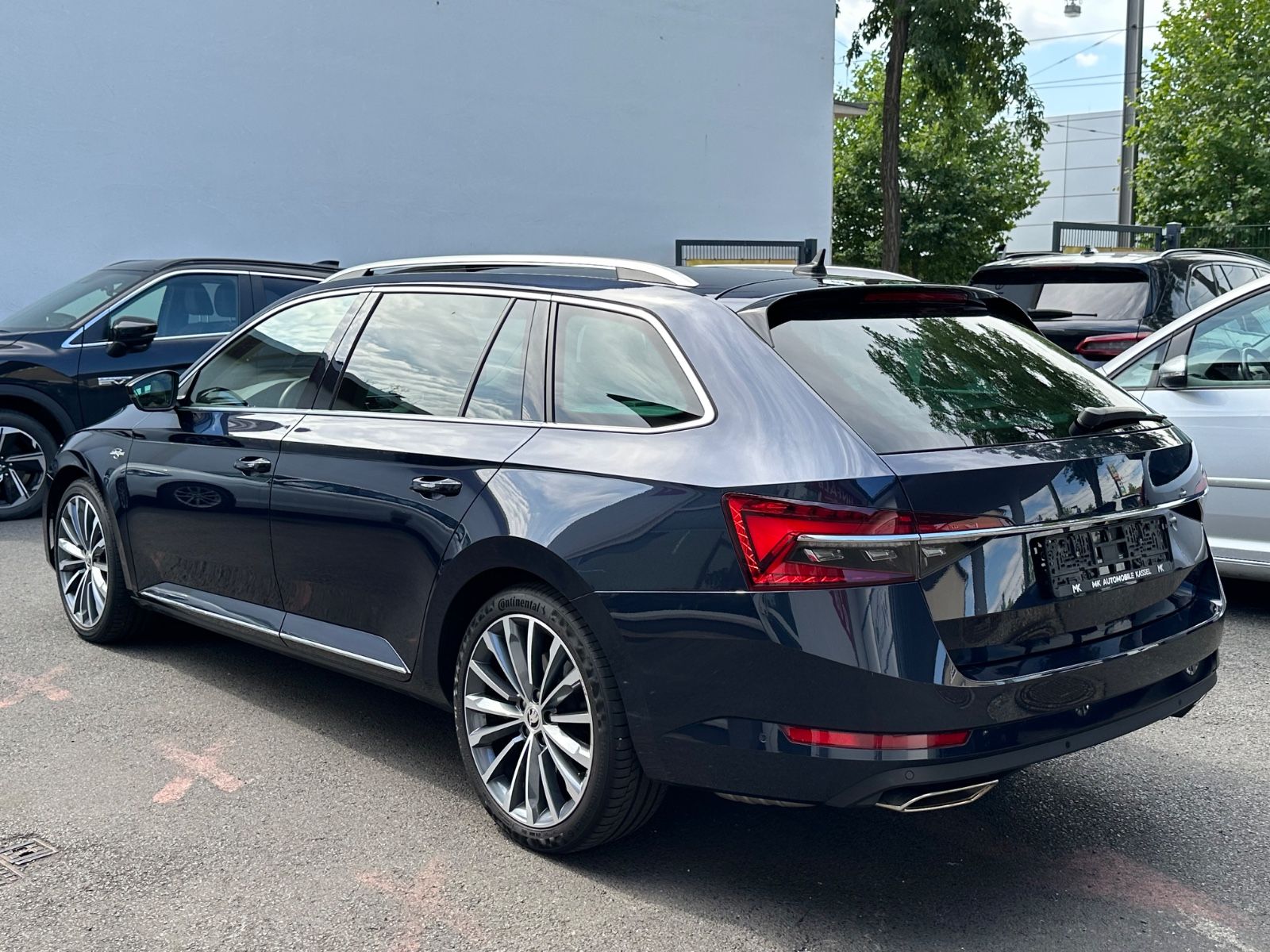 Skoda Superb Combi L&K 4x4 Leder Standhzng AHK Pano foto 6