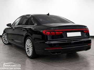 Audi A8 - 4