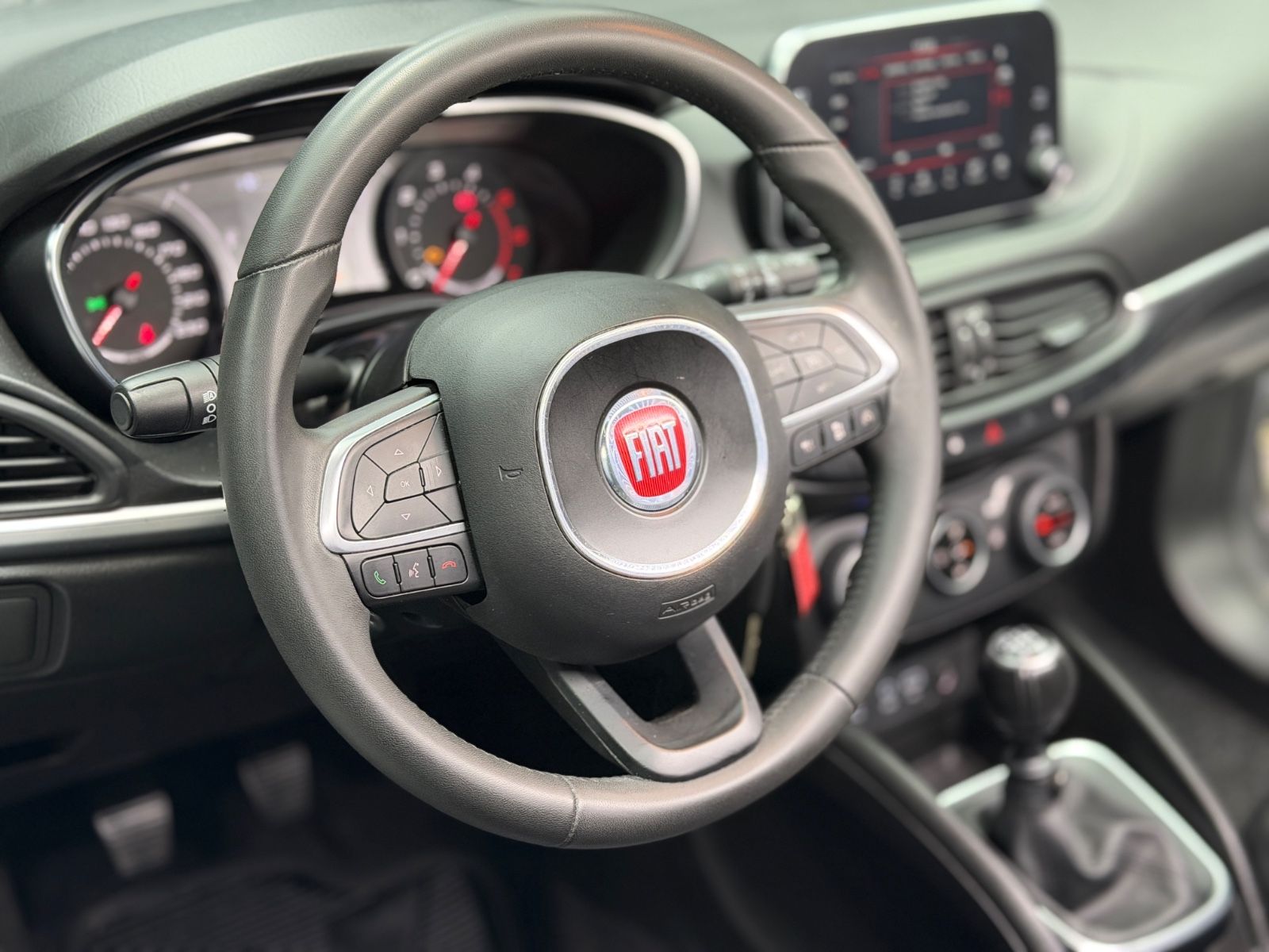 Fahrzeugabbildung Fiat Tipo Lounge |AHK|RF-CAM|LED|LEDER|NAVI