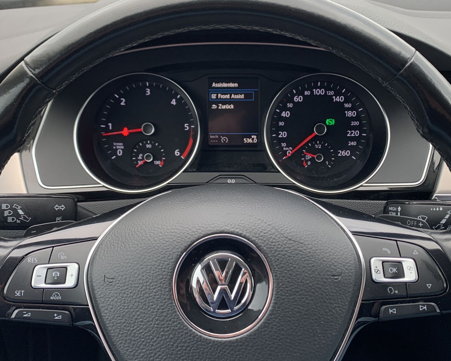 Fahrzeugabbildung Volkswagen Passat Variant 2.0 TDI*R-Line*STHZ*AHK*Alcantara