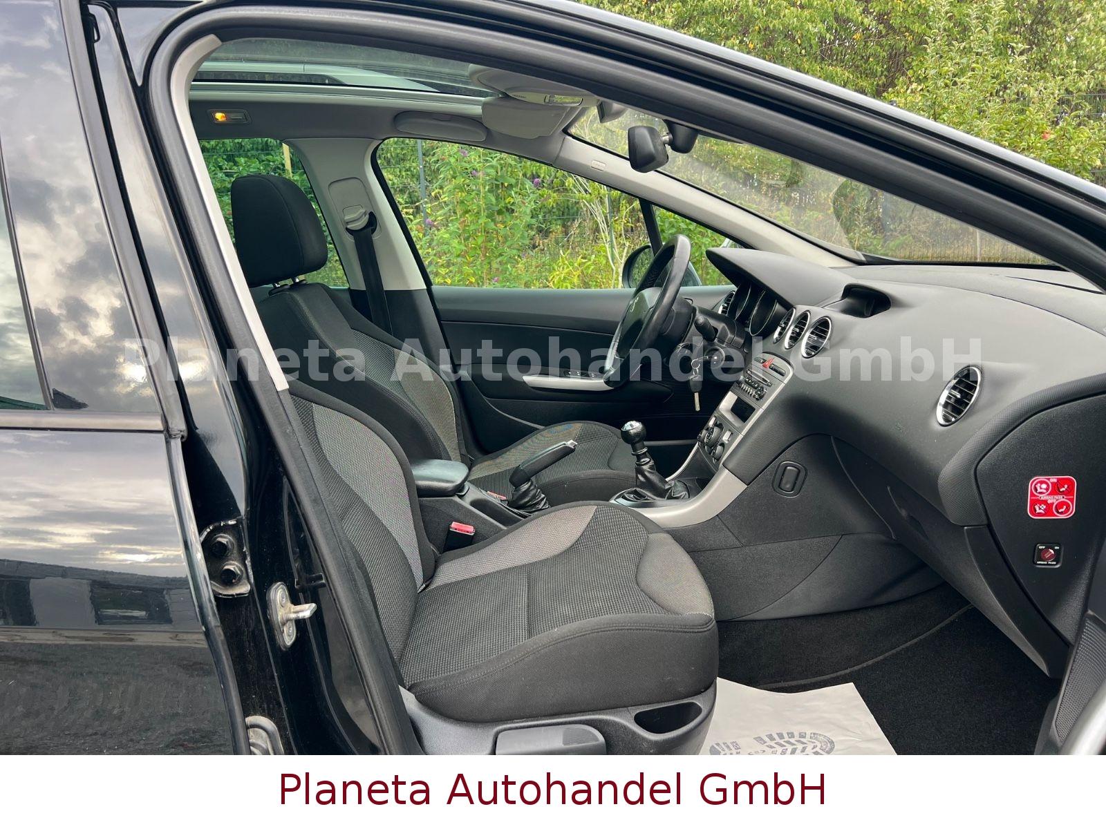 Peugeot 308 2011 — photo 11