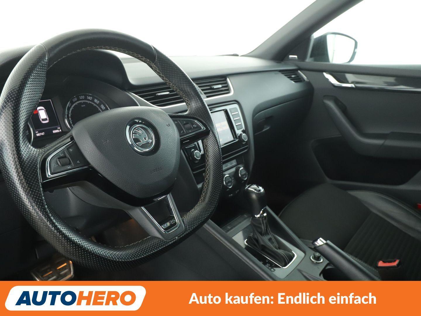 Skoda Octavia 2.0 TSI RS Aut.*NAVI*TEMPO*PANO*BI-XENON