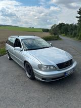 Opel Omega 2,5 Liter - Opel Omega mit Diesel-Antrieb: Automatik