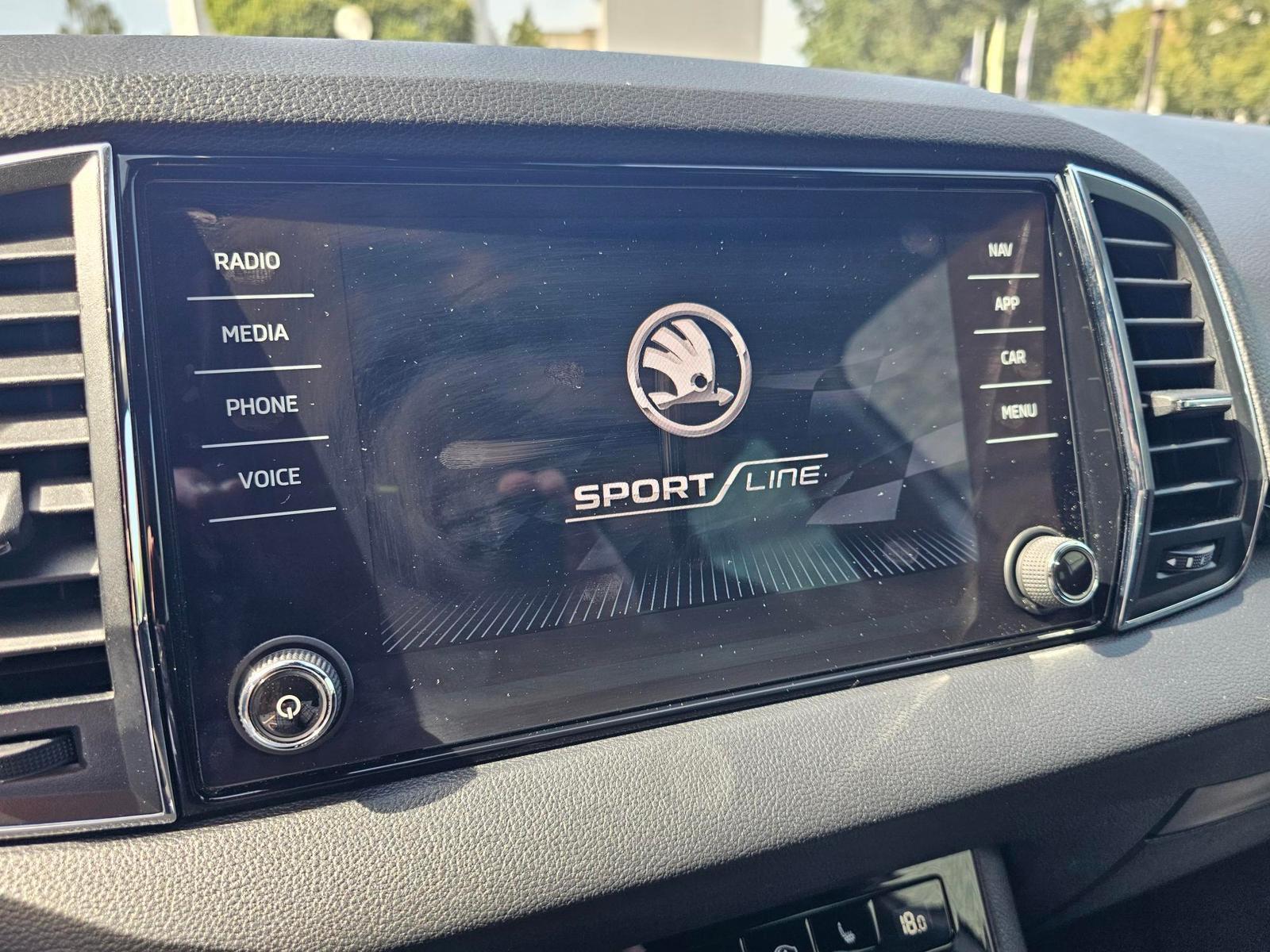 Skoda Karoq 1.5 TSI DSG Sportline+NAVI+ACC+eKLAPPE+AHK