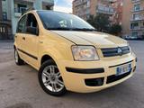 Fiat Panda 1.2 Alessi (44kw) - Fiat Panda Alessi mit Benzin-Antrieb