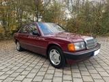 Mercedes-Benz 190 D (Barolorot | Oldtimerzulassung) - Mercedes-Benz 190 Oldtimer: 190d