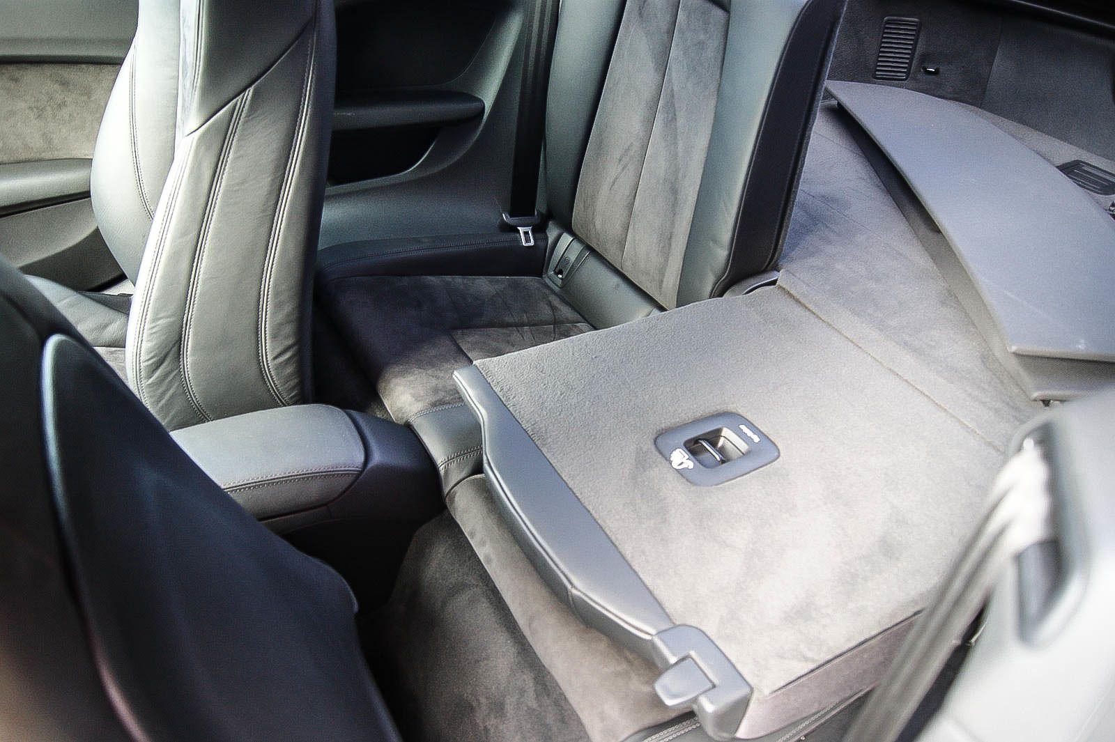 Fahrzeugabbildung Audi TT Coupe 2.0 TFSI S-tronic QUATTRO VIRTUAL LED