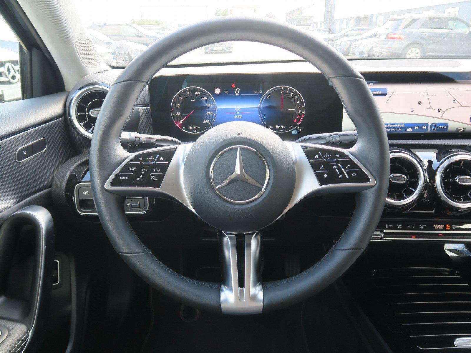 Mercedes-Benz A 250 e Progressive Line Advanced 11kw LED High