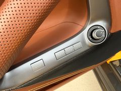 FERRARI 812 Superfast Carbon/Lift/Beifahrerdisplay