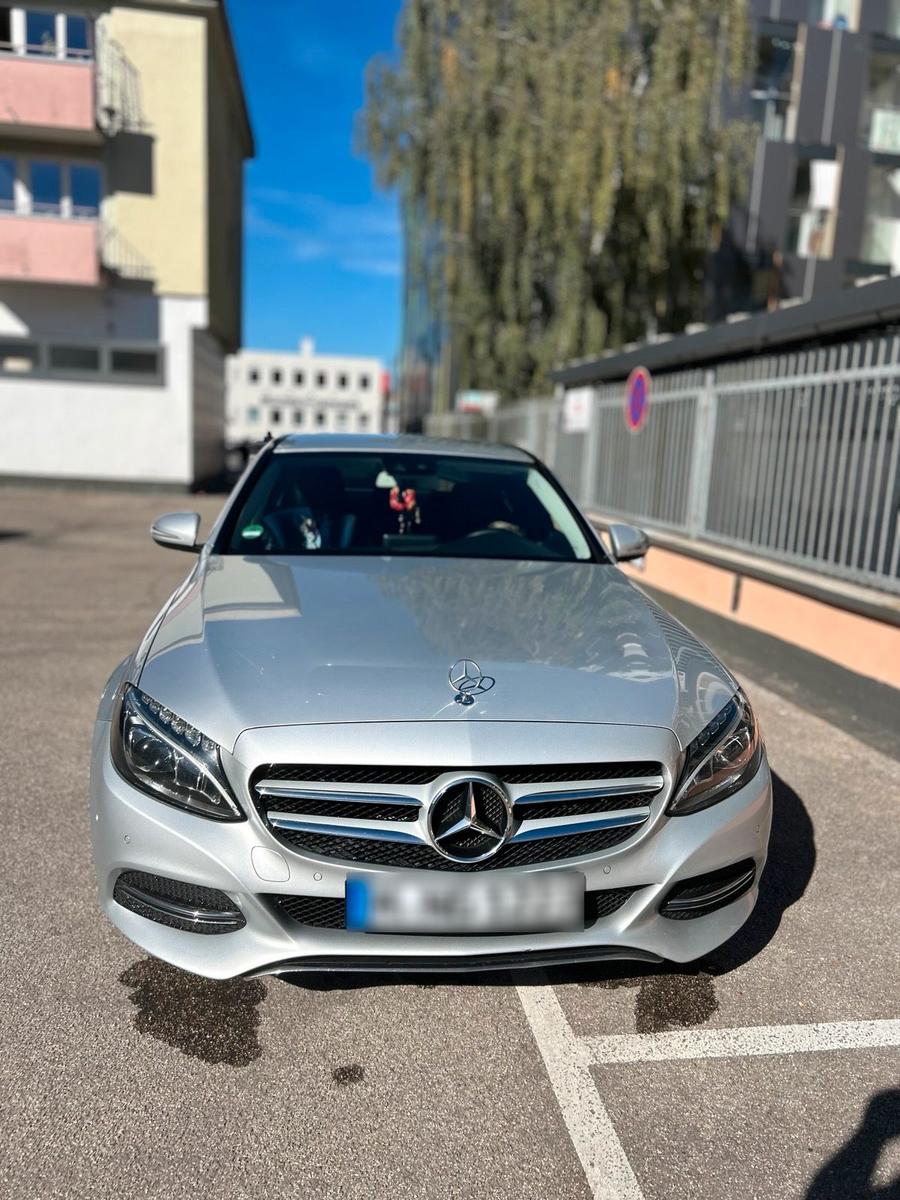 Mercedes-Benz C 220