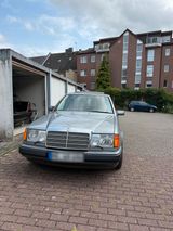 Mercedes-Benz Mercedes w124 250 - Mercedes-Benz 250 mit Diesel-Antrieb: W124
