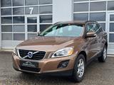 Volvo XC60  2,4d Kinetic AWD*AUTO*AHK*1.Hand - gebrauchte Volvo XC60 aus dem Jahr 2009
