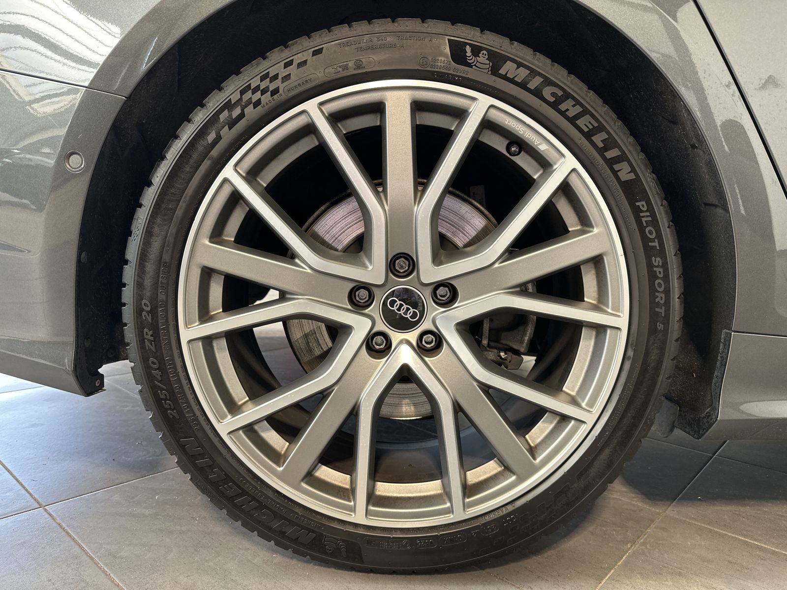 Fahrzeugabbildung Audi A6 Avant 50 TDI Qu S-Line NAV+LED+HUD+20ZOLL+AHK