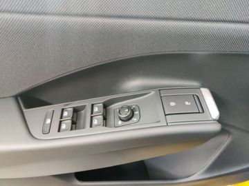 Volkswagen T-Roc - 10