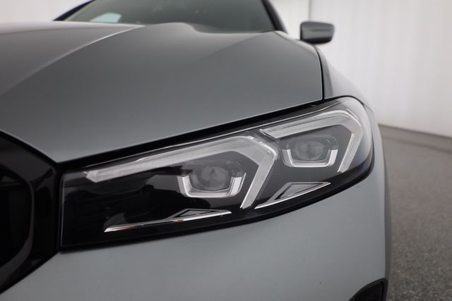 BMW 330, 2022 — 33