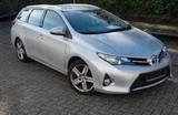Toyota Auris 2.0 D-4D 2015 124 PS Executiv... - Toyota Auris Gebrauchtwagen in Frankfurt