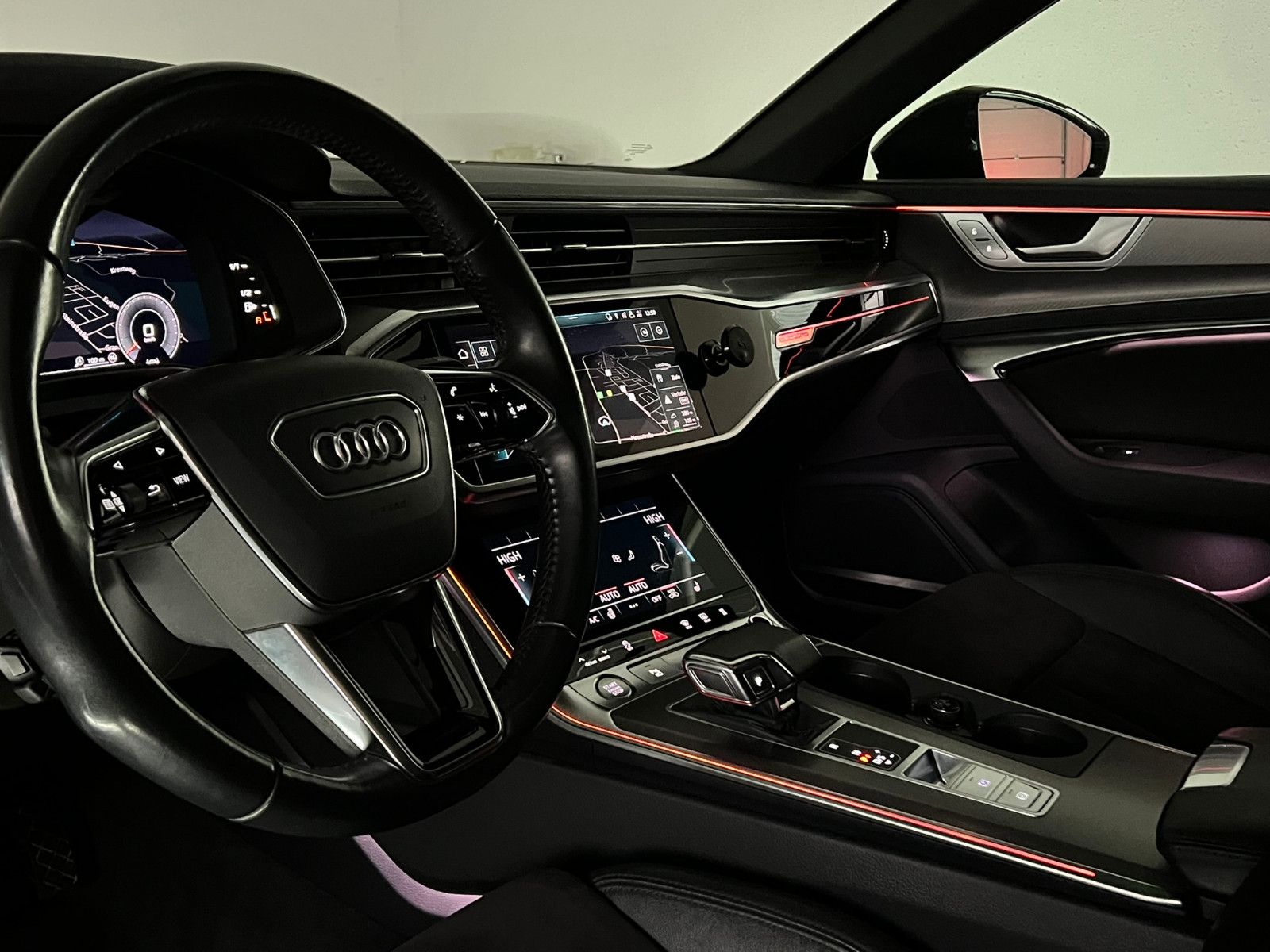 Fahrzeugabbildung Audi A6 Avant 50 TDI Quattro S-LINE SPORT/PANO/AHK/AC
