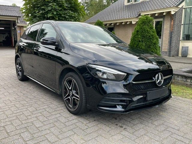 Mercedes-Benz B 250 e AMG LINE LED kamera NAVI