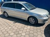 Toyota Avensis 2.0 D4D 115 PS TÜV 09/27 gu... - gebrauchte Toyota Avensis aus dem Jahr 2003