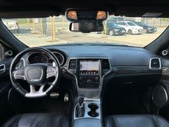 Fahrzeugabbildung Jeep Grand Cherokee 6.4 SRT Autom Pano Navi ACC dt.Fz