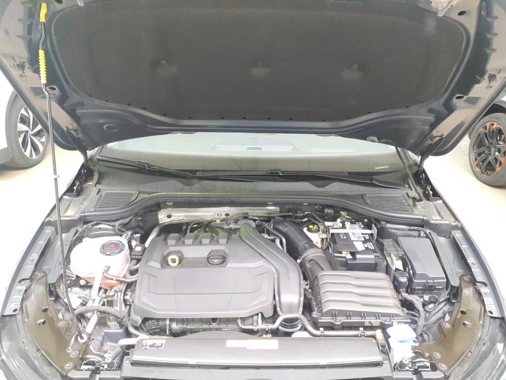 Volkswagen Golf Style 1.5 eTSI Tempo*PDC*RFK*SH*Klima*Nav