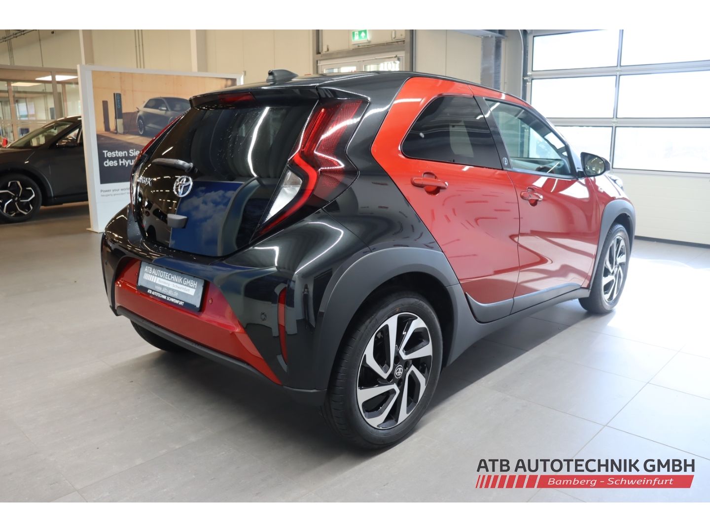 Fahrzeugabbildung Toyota Aygo X Air Team D 1,0-l-VVT-i Faltdach Apple Car