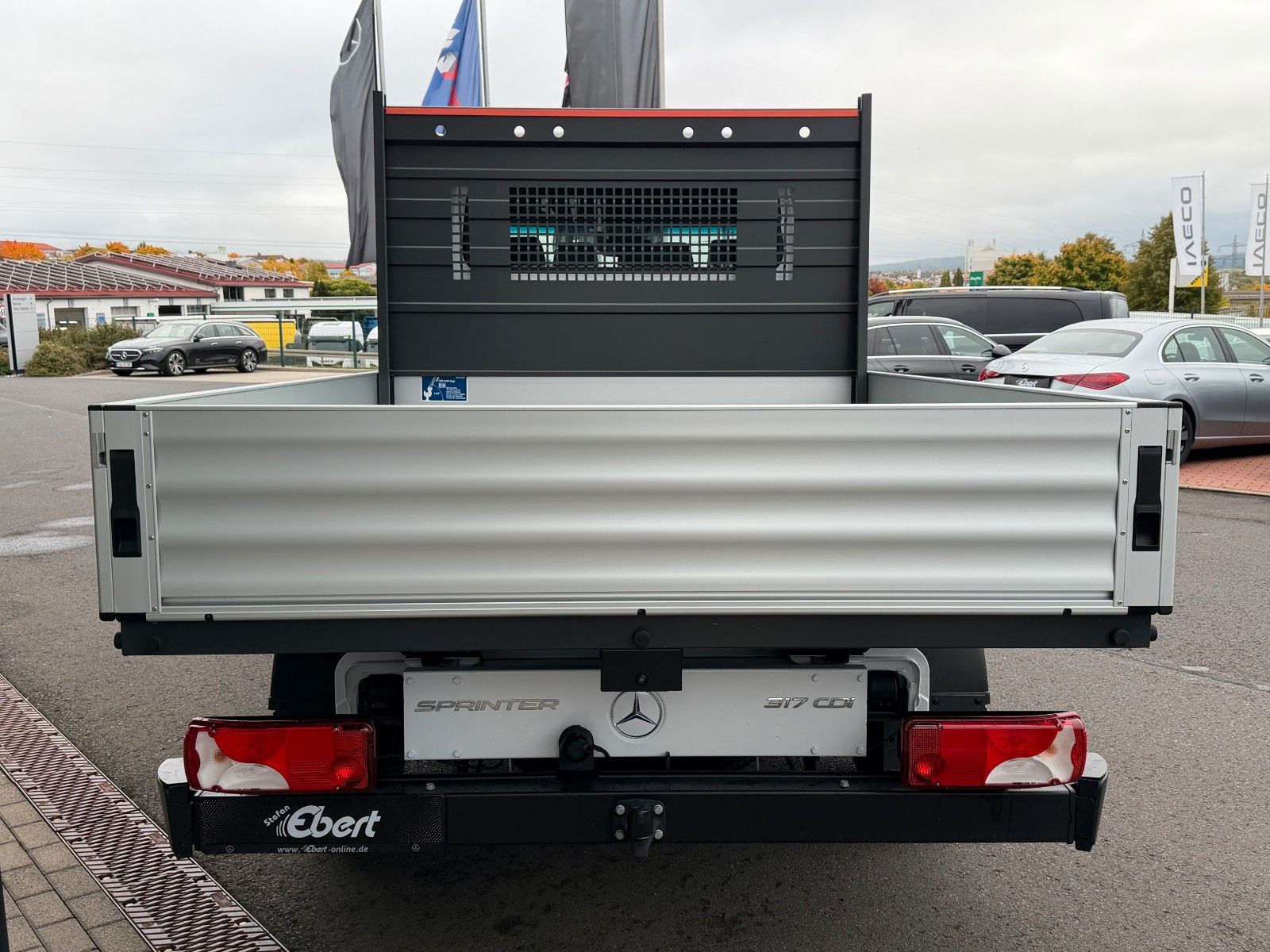 Fahrzeugabbildung Mercedes-Benz Sprinter 317 CDI 3665 9G DoKa AHK Klima Kamera