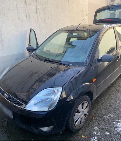 Ford Fiesta TDCI 4 Türer Diesel Winterreif...