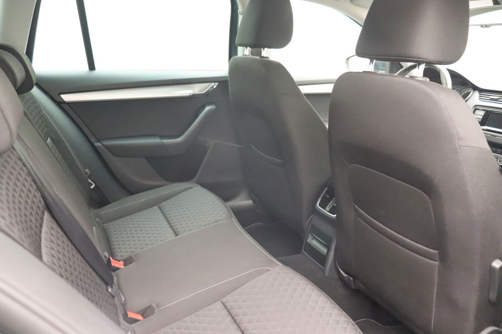 Fahrzeugabbildung SKODA Octavia 1.2 Combi Edition 1.Hand