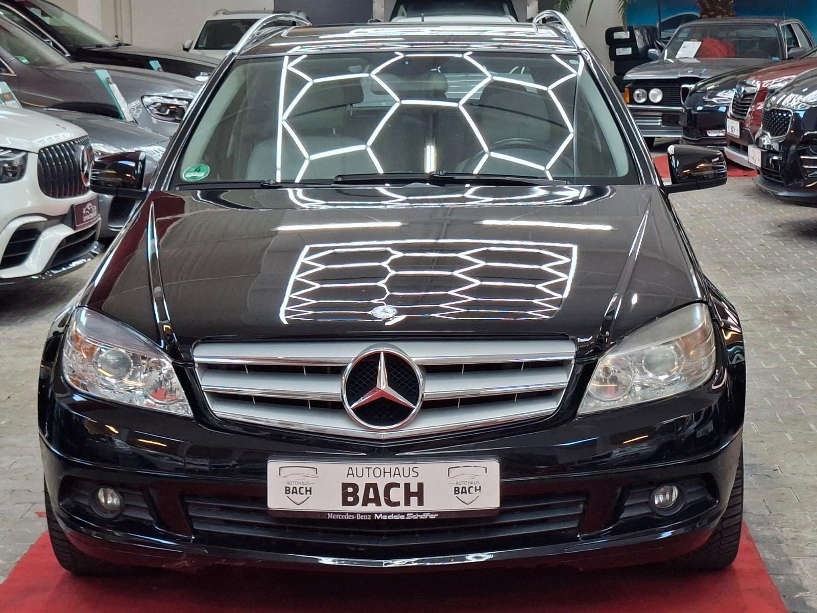 Mercedes-Benz C200 2008 — rear view