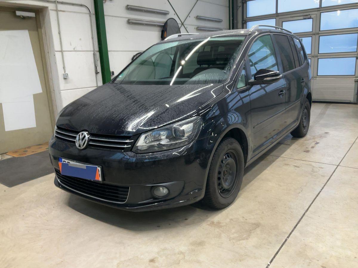 Volkswagen Touran 1.4 TSI DSG*Bi-Xenon*AHK*PANO*KAMERA*NAVI