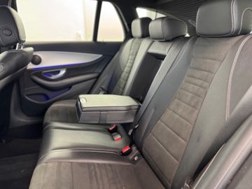 Mercedes E 220 - 11