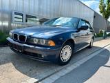 BMW 520i Touring Xenon AHK SHZ TÜV 06/26 - BMW 520 aus 2002: Kombi