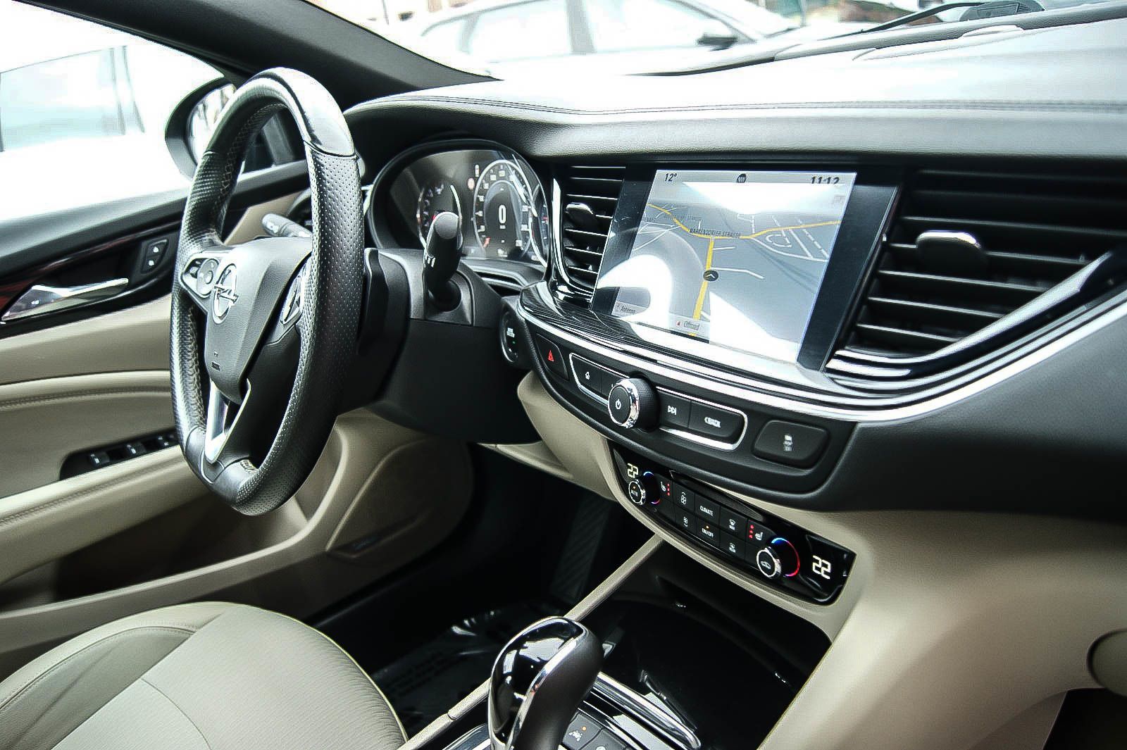 Fahrzeugabbildung Opel Insignia GS 2.0 OPC-LINE 4x4 INNOVATION BOSE HUD