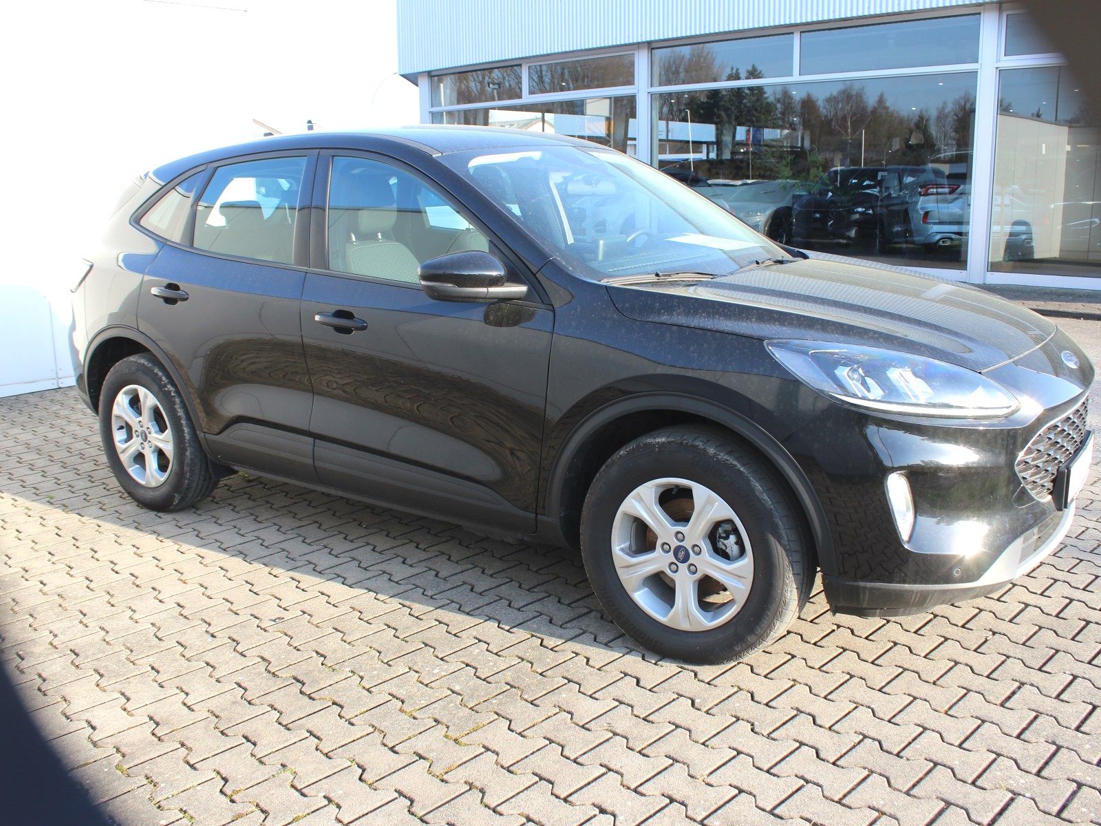 Fahrzeugabbildung Ford Kuga Plug-In Hybrid Cool & Connect 2,5 Duratec