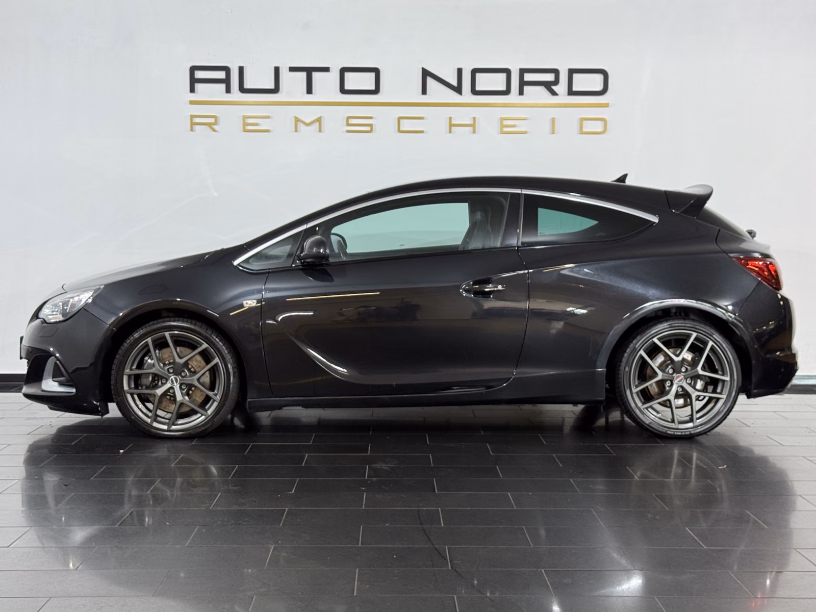 Opel Astra OPC *Schale*Navi*Sitzhzg*Bi-Xenon*