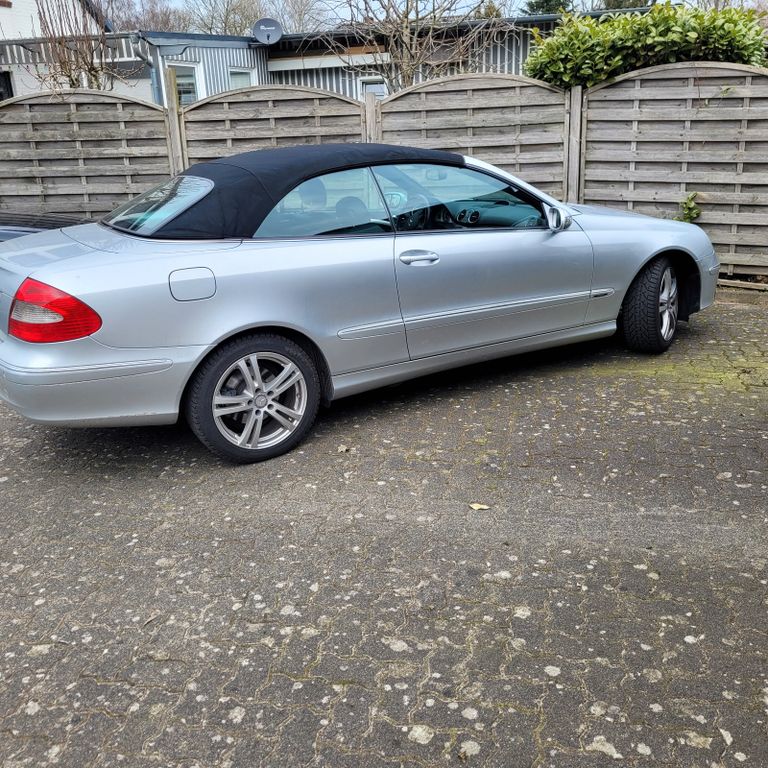 Mercedes-Benz CLK 320