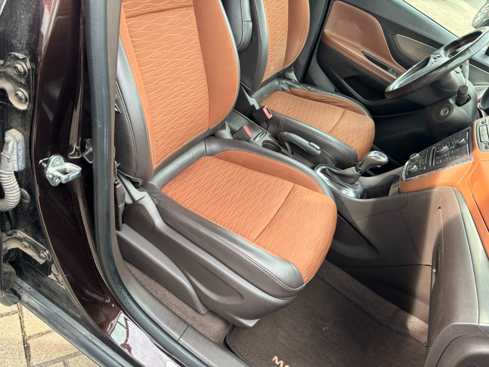 Fahrzeugabbildung Opel Mokka 1.4 INNOVATION AHK/KAMERA/SHZ/ALU/NAVI