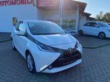 Toyota AYGO x-play touch AUTOMATIK Kamera LED EURO 6 - gebrauchte Toyota Aygo (X) aus dem Jahr 2015